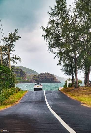 Authentic local experience with Mauritian people